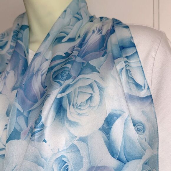 Vintage Light Blue, Lavender & White Rose Pattern Long Polyester Scarf - Picture 2 of 6